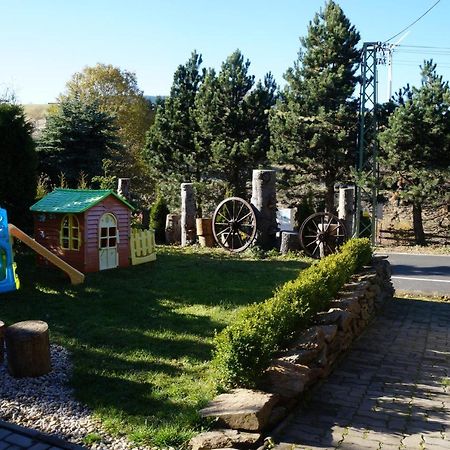 Chalupa Nela Apartmany Haj U Loucne Pod Klinovcem Loučná pod Klínovcem Εξωτερικό φωτογραφία